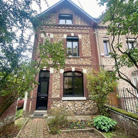 Agreable Maison De Ville Sur Trois Etages Ruão Exterior foto